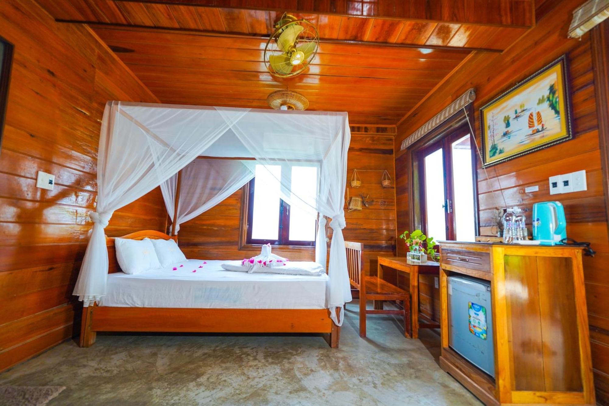 Jungle Boss Travel Lodge Phong Nha Exterior foto