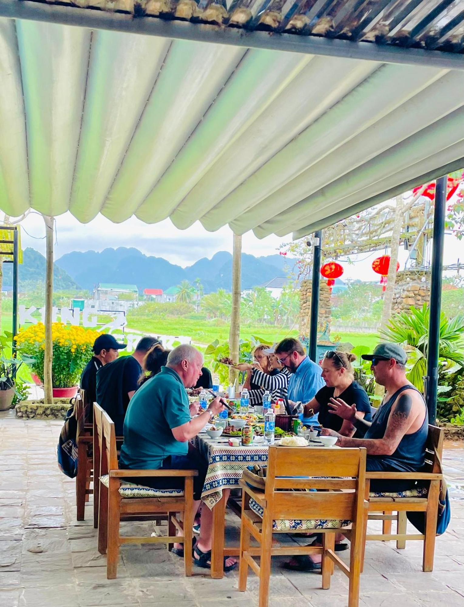 Jungle Boss Travel Lodge Phong Nha Exterior foto